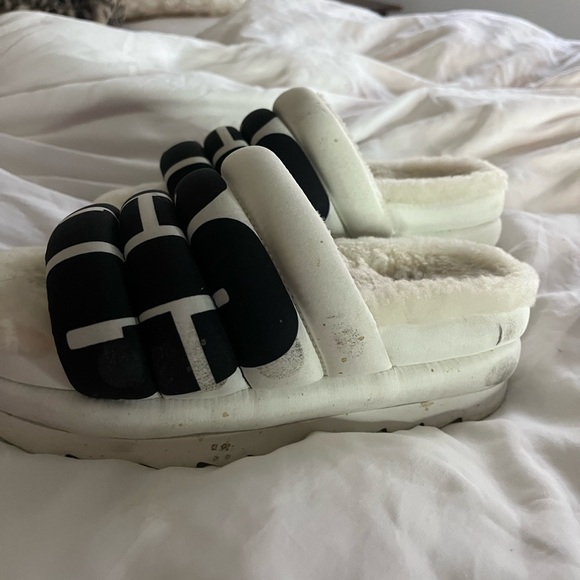 UGG PLATFORM SLIDES - Picture 4 of 4